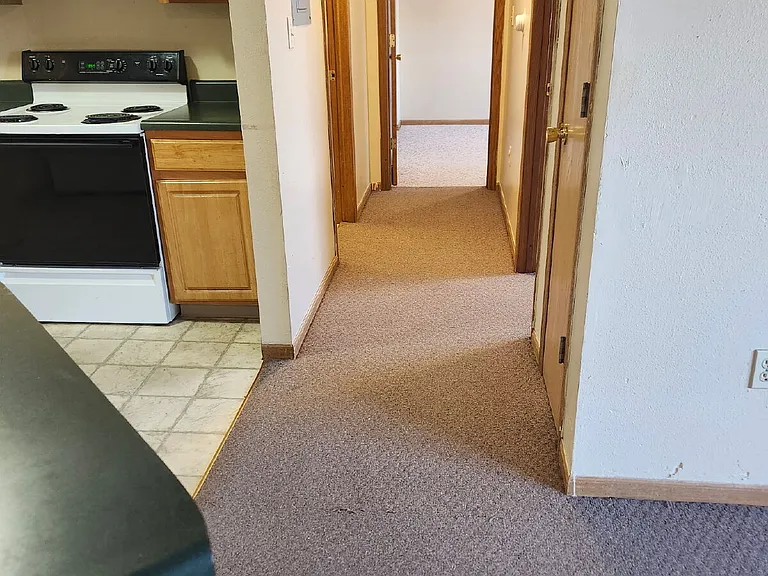 410 13th Ave NW #27 — Photo 10