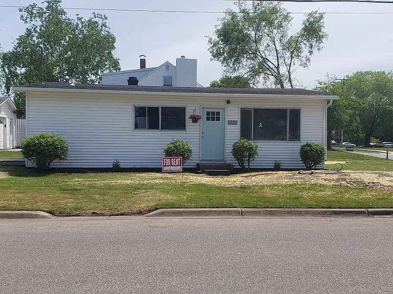 502 N Staffon St — Photo 1