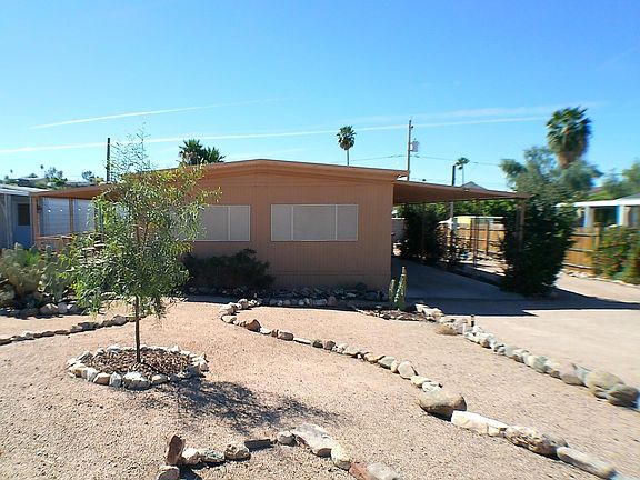 2nd image of 107 E DONNA Drive