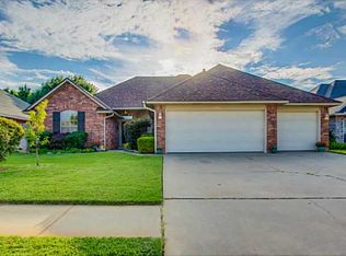 15701 Summit Parke Dr, Edmond, OK 73013