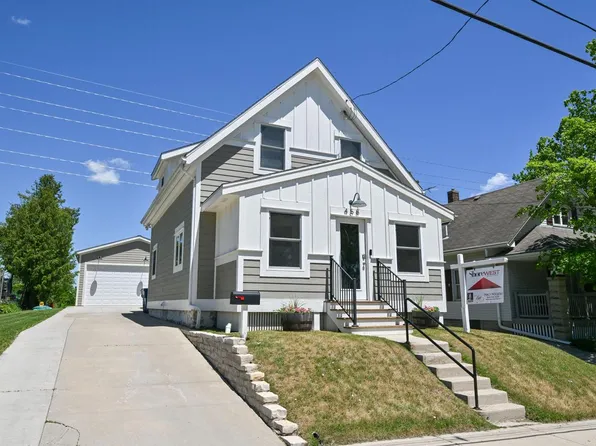 458 W Chestnut STREET, Port Washington, WI 53074