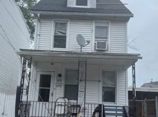 312 Broad St, Beverly, NJ 08010