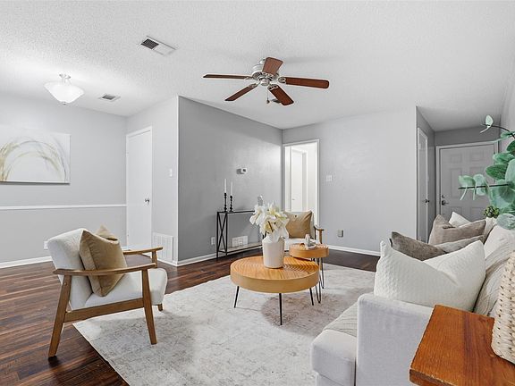 3rd image of 3505 Greystone Dr
