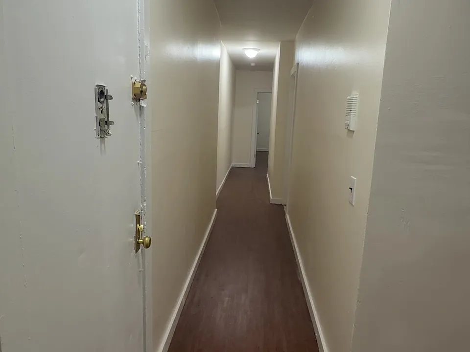 2 Van Cortlandt Park Ave #3S