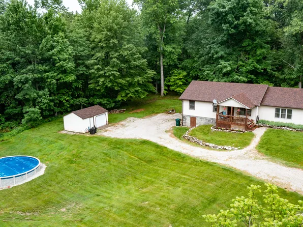 3275 W Ivanwald Dr, Reelsville, IN 46171
