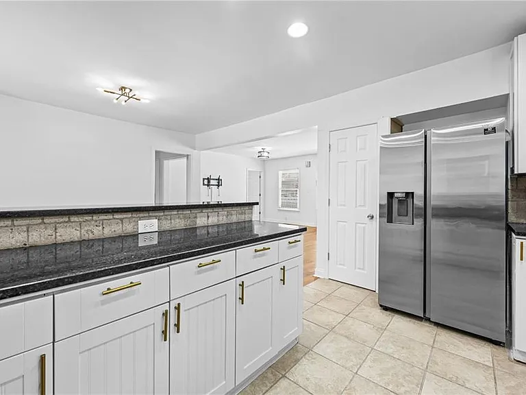 2429 Claude St NW — Photo 13