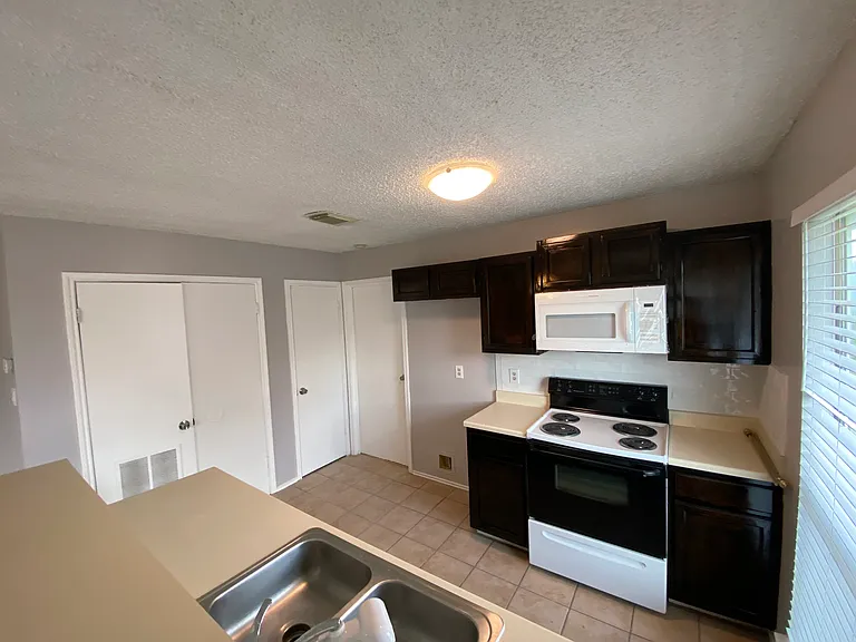 8459 Cranberry Hl #4 — Photo 6