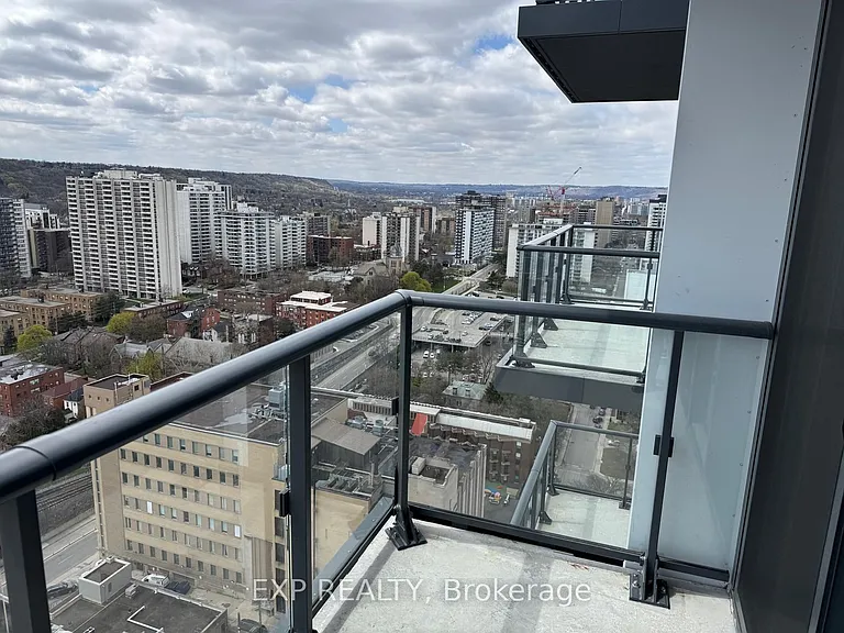 75 James St S #2513 — Photo 28