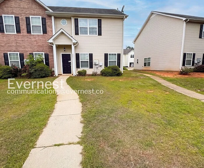 8631 Thomas Ln — Photo 2
