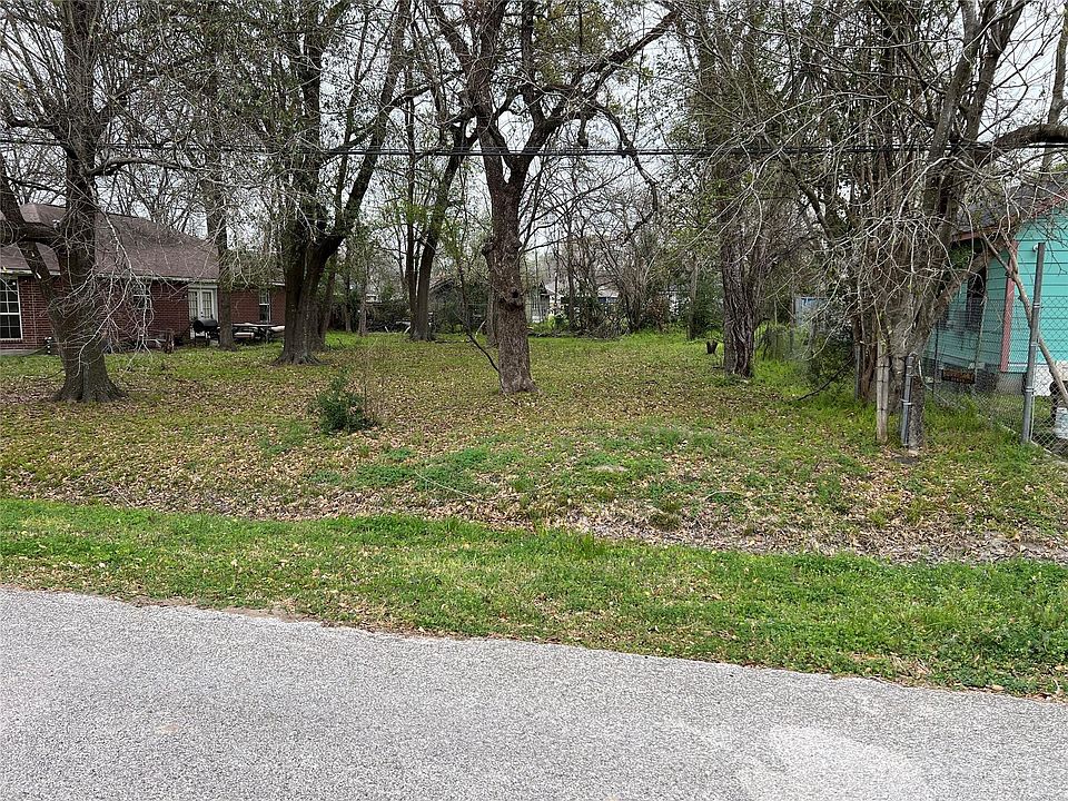 2nd image of 1038 Randolph St