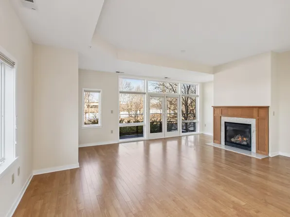 301 7th St W Unit 2104, Northfield, MN 55057