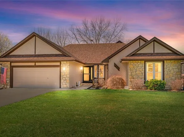 830 S 131st St, Bonner Springs, KS 66012