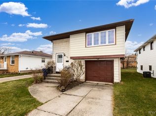 82 Leonore Rd, Amherst, NY 14226