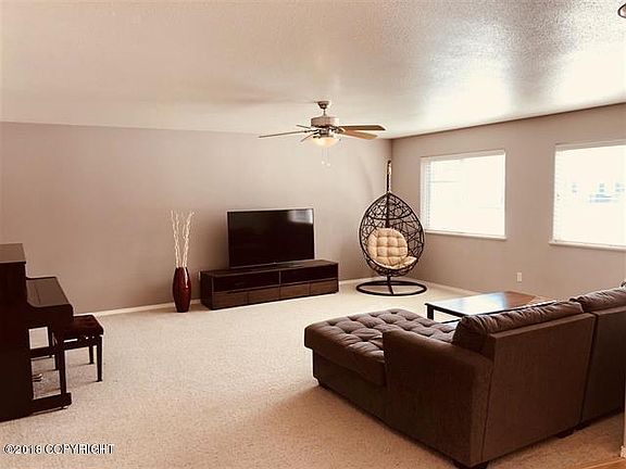 2nd image of 4925 Amherst Dr