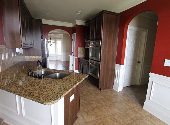 4th image of 3069 Parkridge Dr
