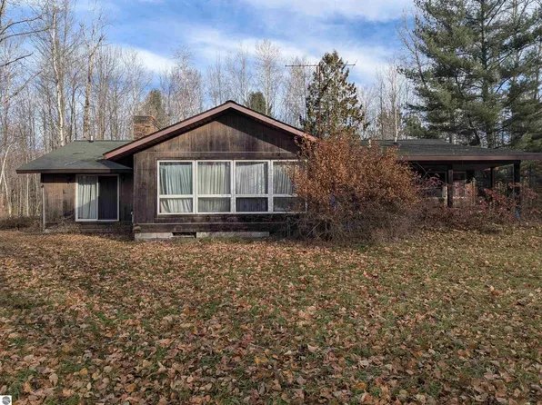 3895 Ellison Rd, Standish, MI 48658