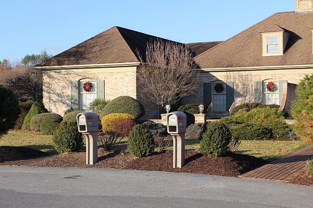 1st image of 3325 Mannheim Ct