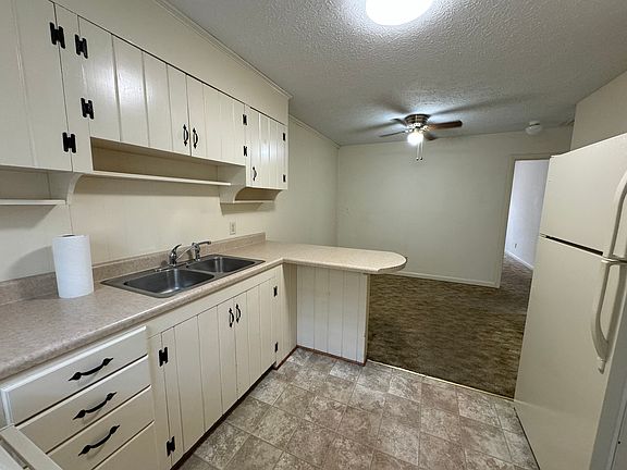 2nd image of 888 Whitestone Dr #A