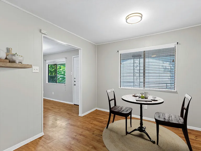 Sundance Apartments — Photo 16