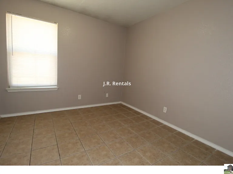 304 Jeff Gordon Dr #A — Photo 16