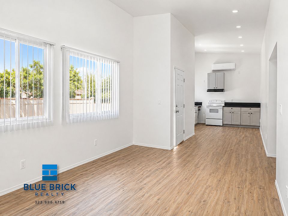1st image of 13441 Vanowen St #1