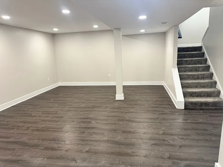 232 Regency Dr — Photo 36