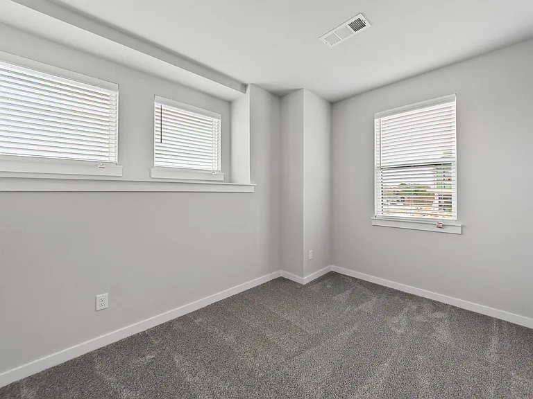 800 Emerling Dr — Photo 24
