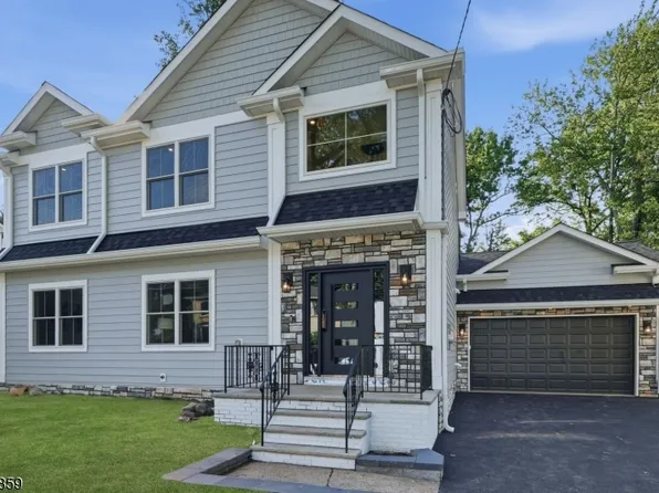 17 Blake Dr, Clark Twp., NJ 07066