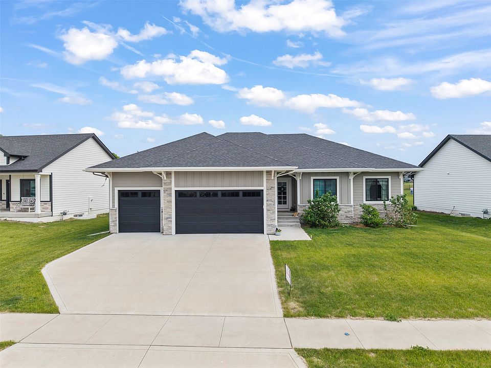 1st image of 2804 Blooming Heights Dr