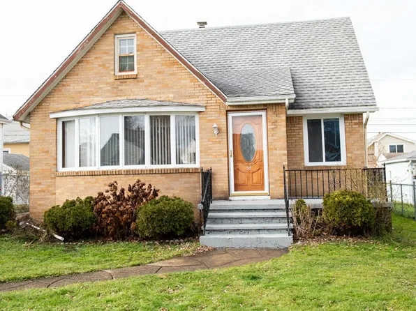 38 Leonard Post Dr, Buffalo, NY 14211