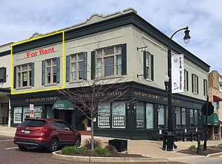 112.5 Cass St #B, Woodstock, IL 60098