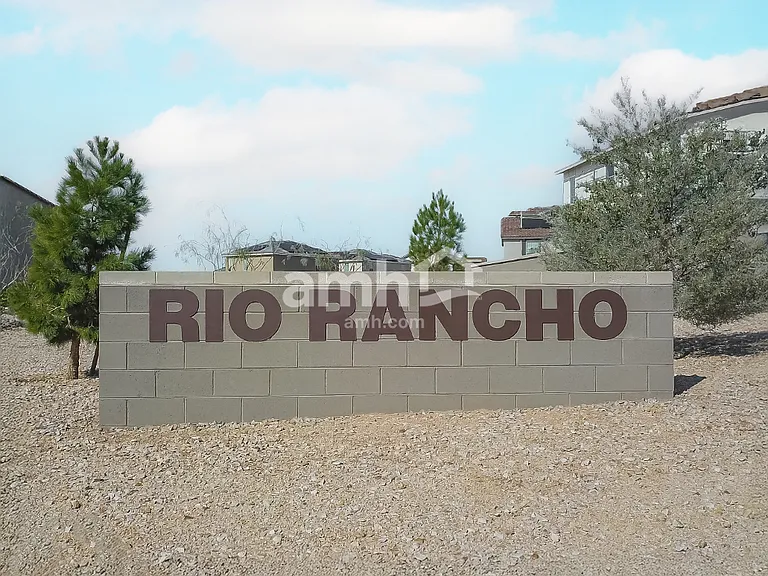 18449 W Honeysuckle Dr — Photo 23