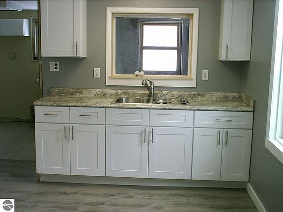 4th image of 2853 SE Torch Lake Dr