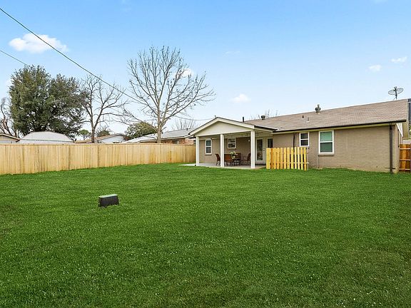 3rd image of 1114 Wildwood Dr
