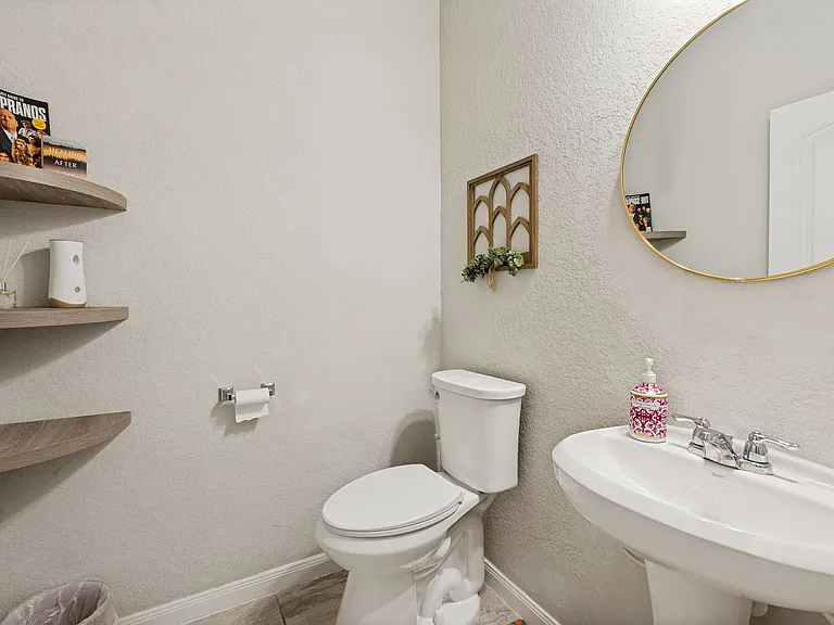6719 Hibiscus Fls — Photo 20