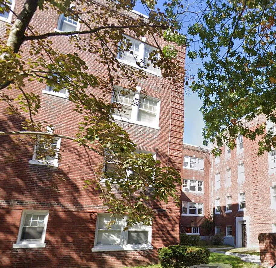 2 bed, 700 sqft, $3,350 — Photo 1