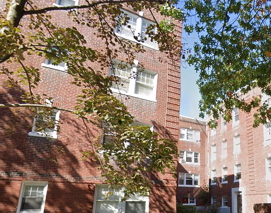24 Fairbanks St #3