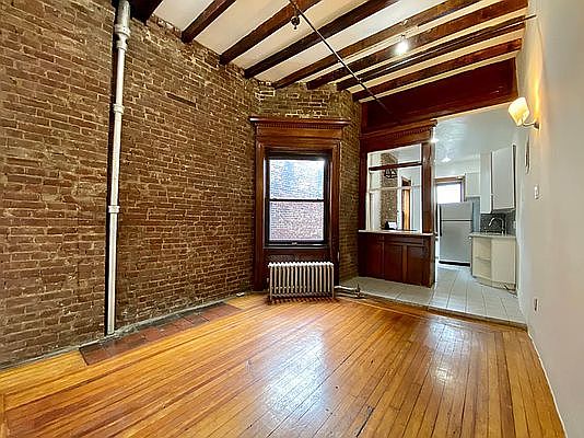 2nd image of 427 W 154th St APT 8