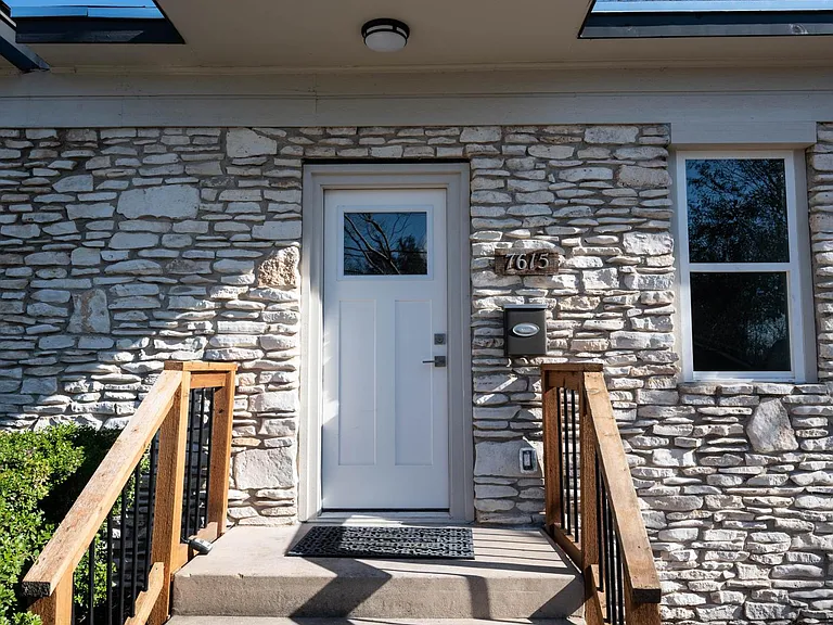 7615 Watson St — Photo 2