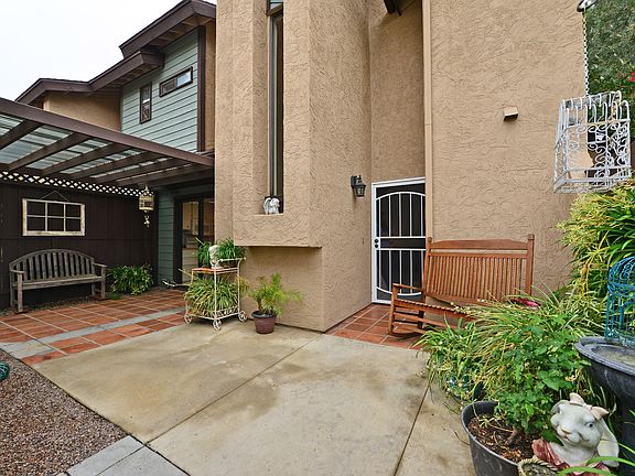 3rd image of 140 E El Norte Pkwy Unit 68