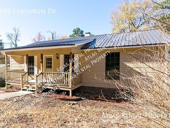3rd image of 2666 Laburnum Dr