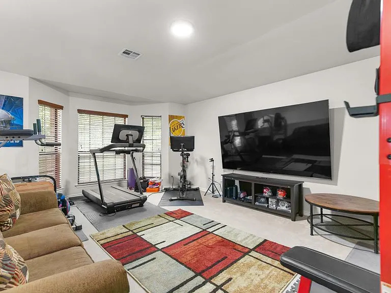 2802 Scottsdale Dr — Photo 9