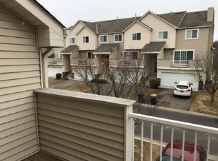 312 Brickyard Dr, Chaska, MN 55318