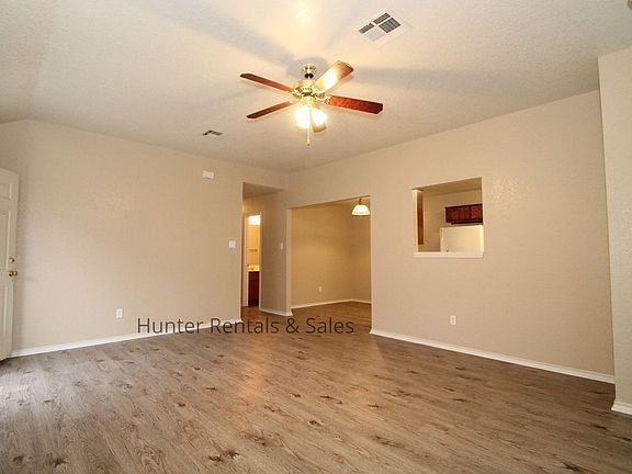 4th image of 2808-A Alma Dr