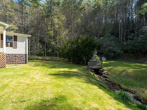 3rd image of 594 Swift Hollow Ln