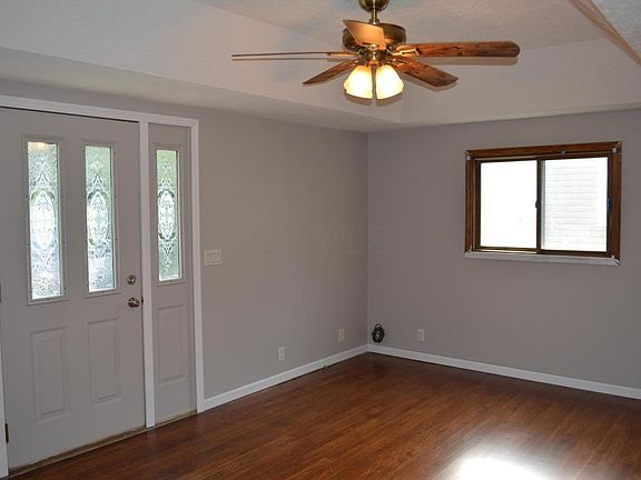 2nd image of 992 Idlewilde Ave