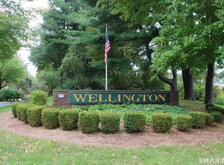 110 Wellington Dr, Farmington, CT 06032