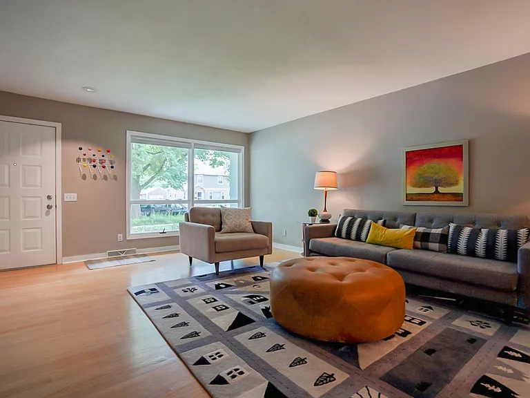 4018 Paunack Ave — Photo 4