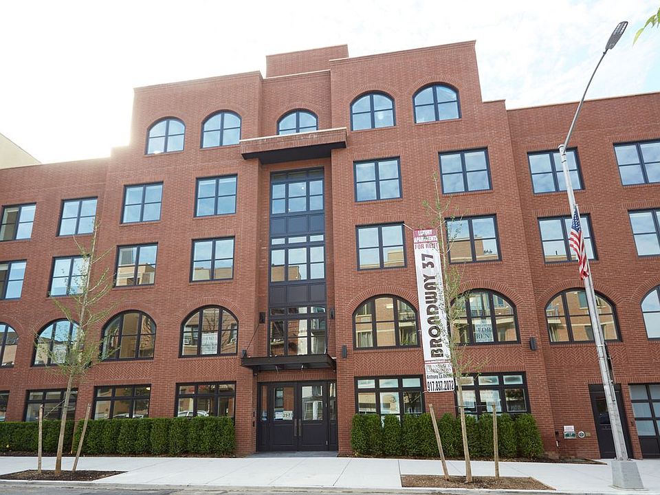 1st image of 3177 37th St APT 3D