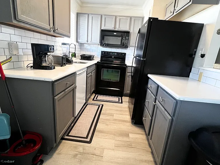 4401 N 12th St #209 — Photo 6
